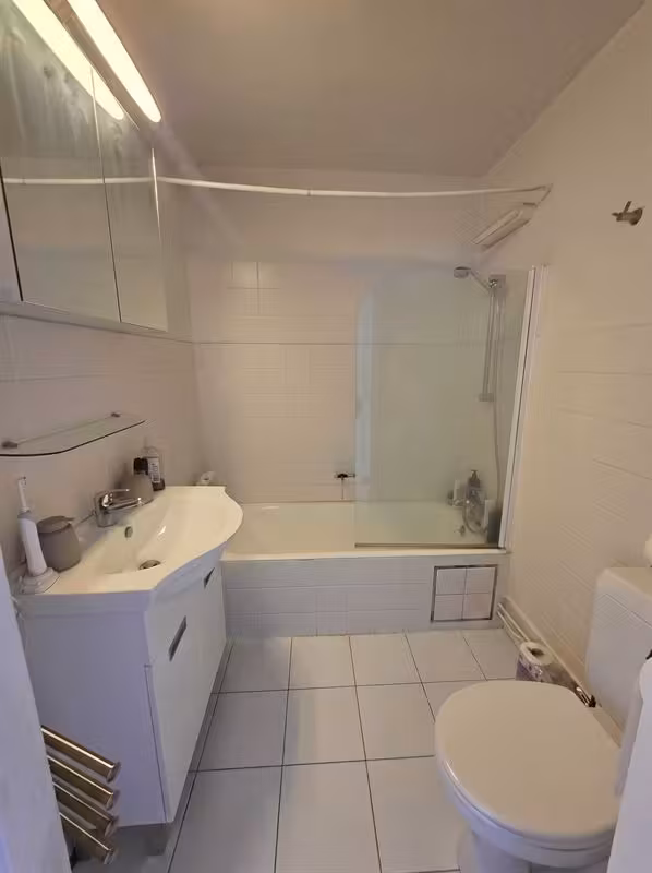 Bright 1-bedroom apartment with terrace in Hoboken - 7