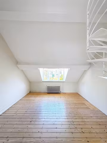 BUITENGEWOON PAND - TE HUUR - 1180 UKKEL - € 3.000 - 12