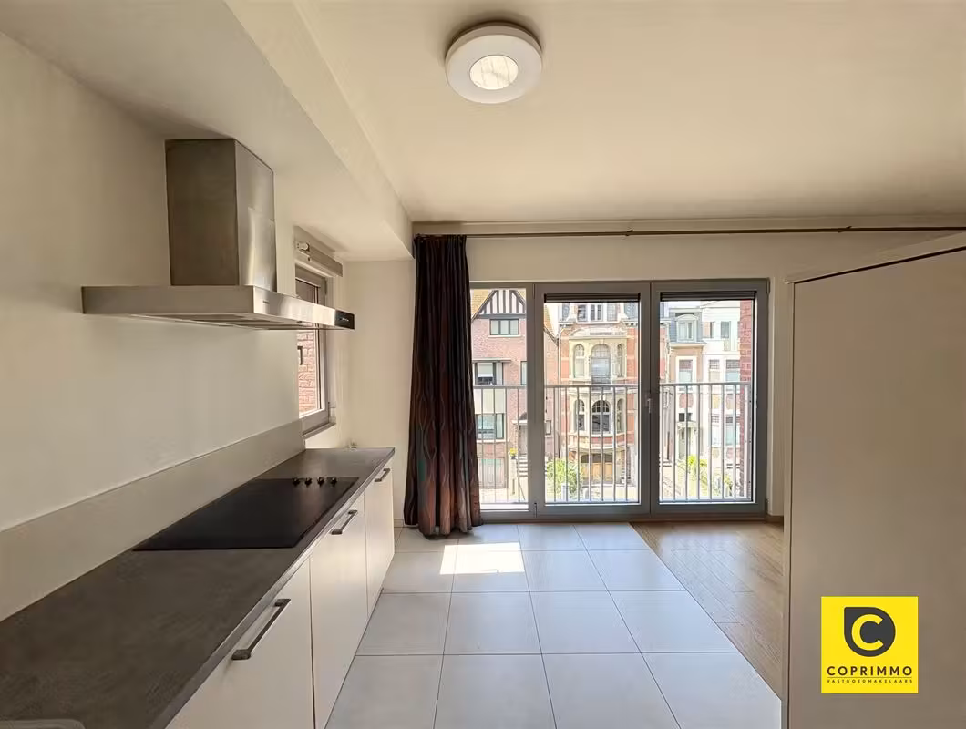 Spacious two-bedroom apartment with garage for rent - 7
