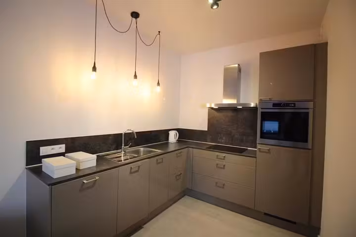 Modern furnished loft with terrace in Schuman - 3