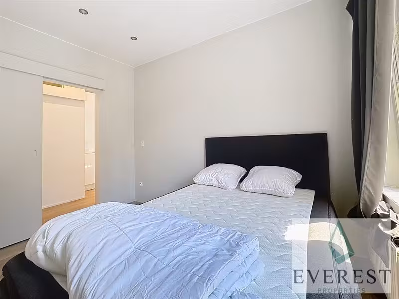Place Flagey! Beautiful 2-bedroom furnished apartment - 12