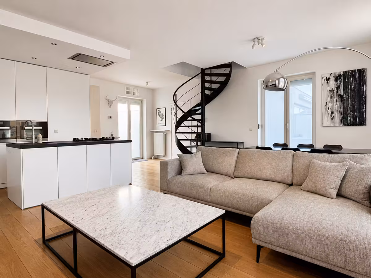 Gemeubelde duplexpenthouse met 3 slaapkamers en 2 terrassen - 10