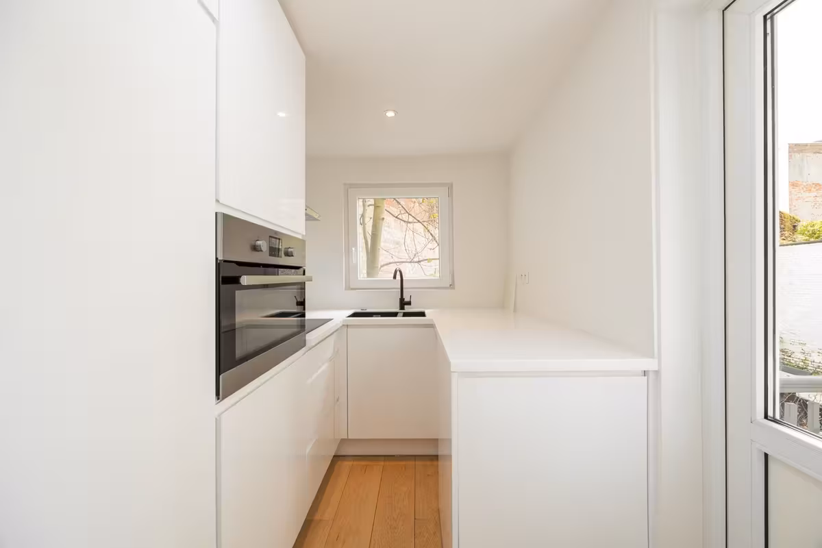 APPARTEMENT MET TUIN - 3
