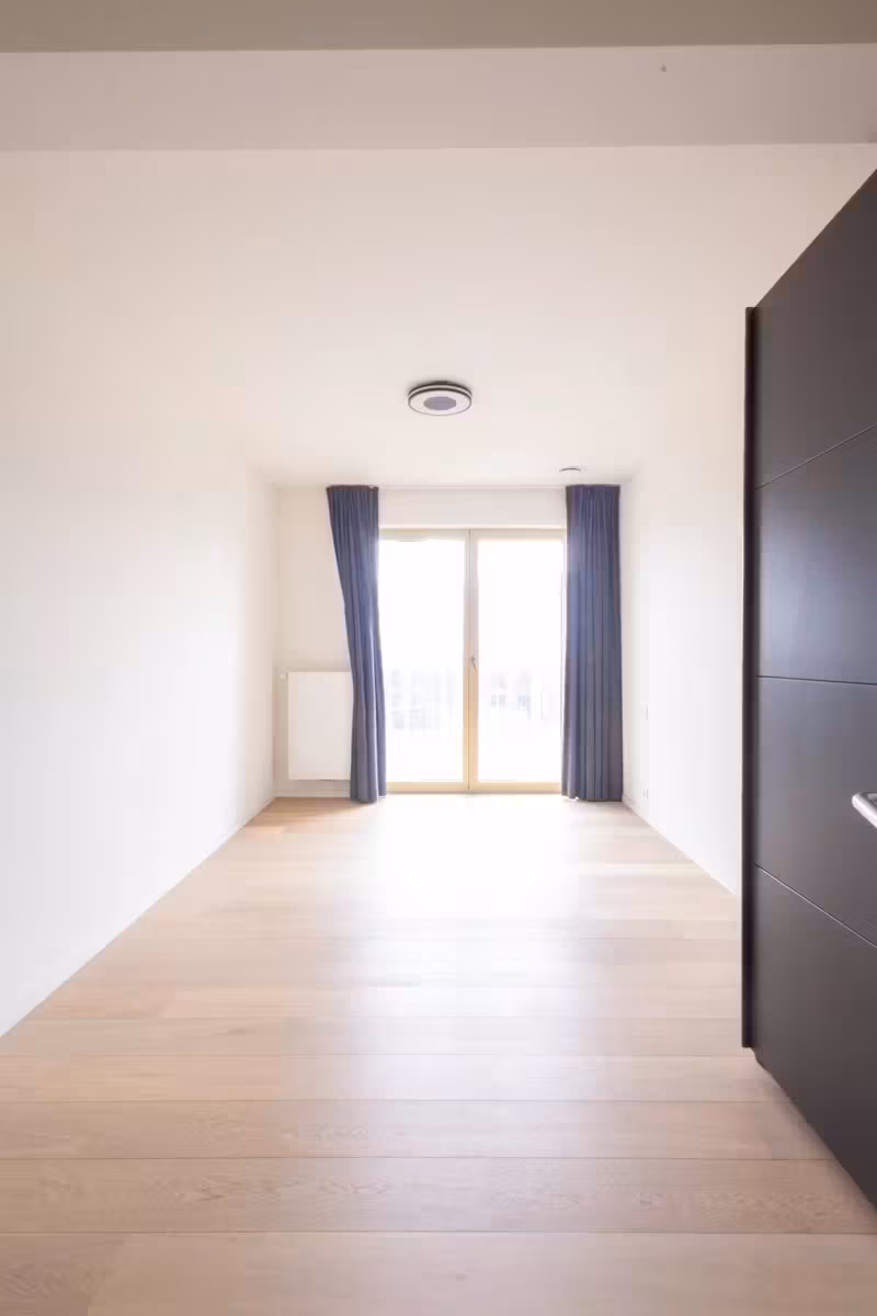 3-bedroom apartment with terrace in Tour & Taxi - 14