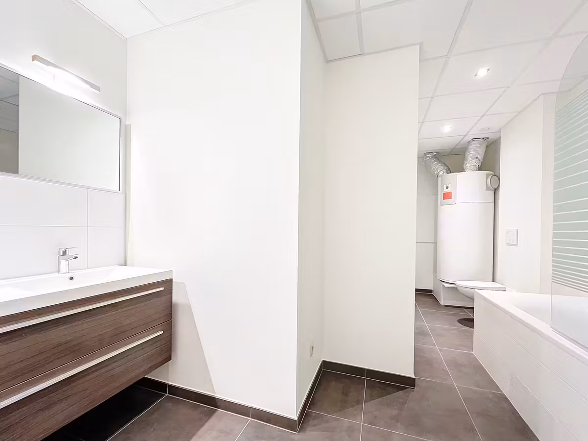 Bright 3-bedroom apartment with terrace - 5