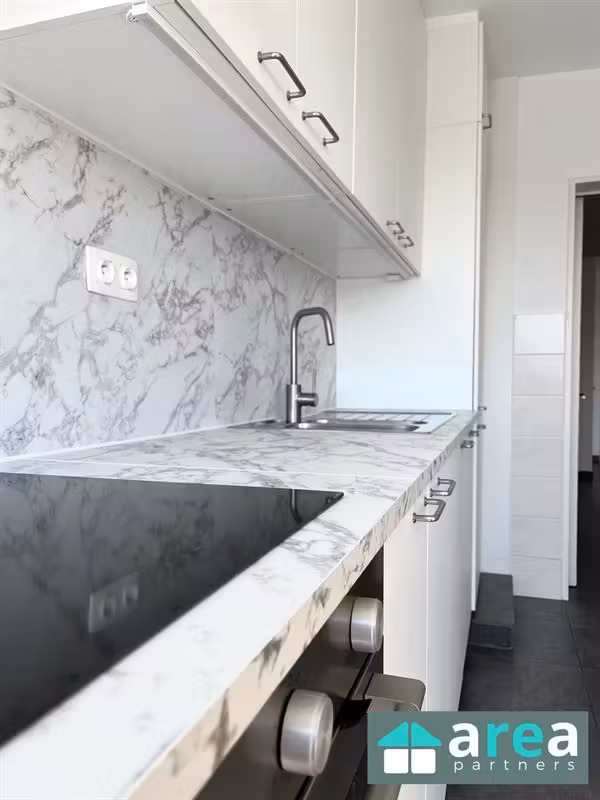 Instapklaar appartement met 2 slaapkamers, terras en garage - 6