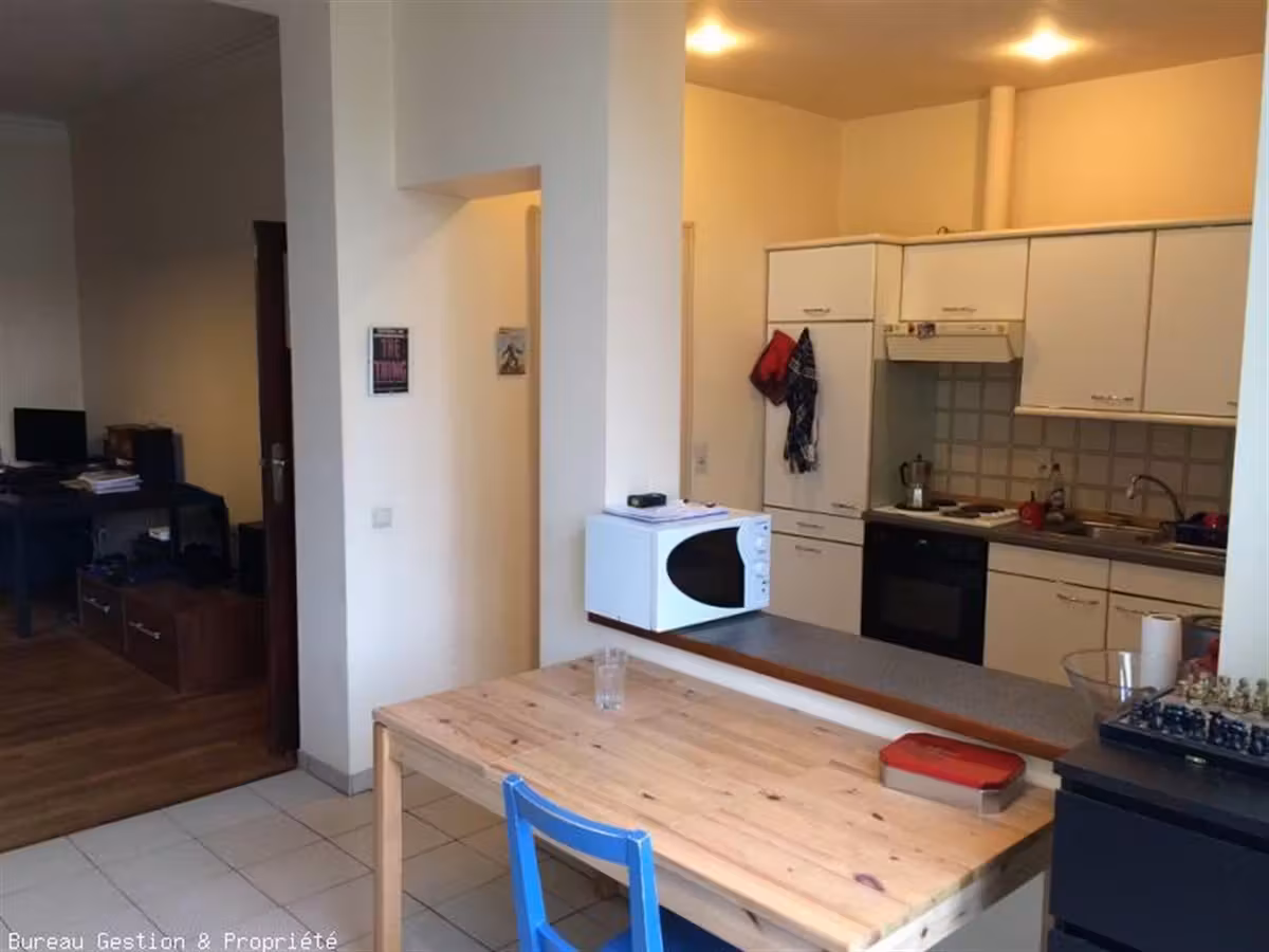 Bright apartment 1 bedroom + office in 1040 Etterbeek - 2