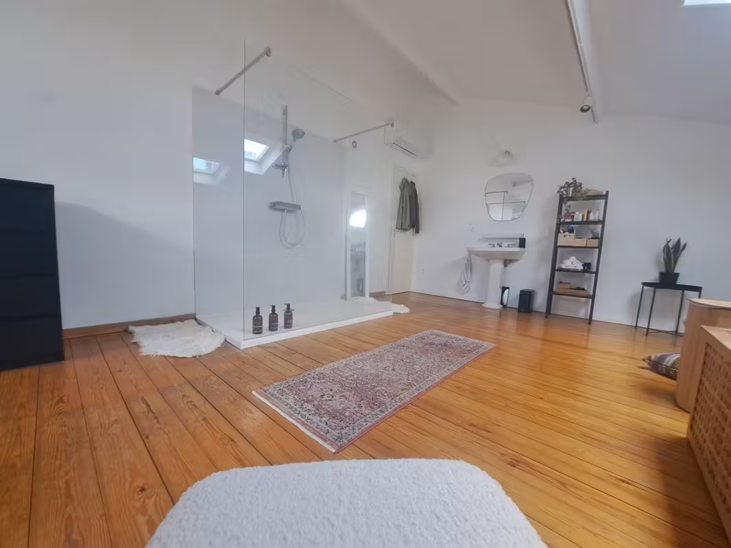 Loft-style duplex apartment in Antwerp South - 6