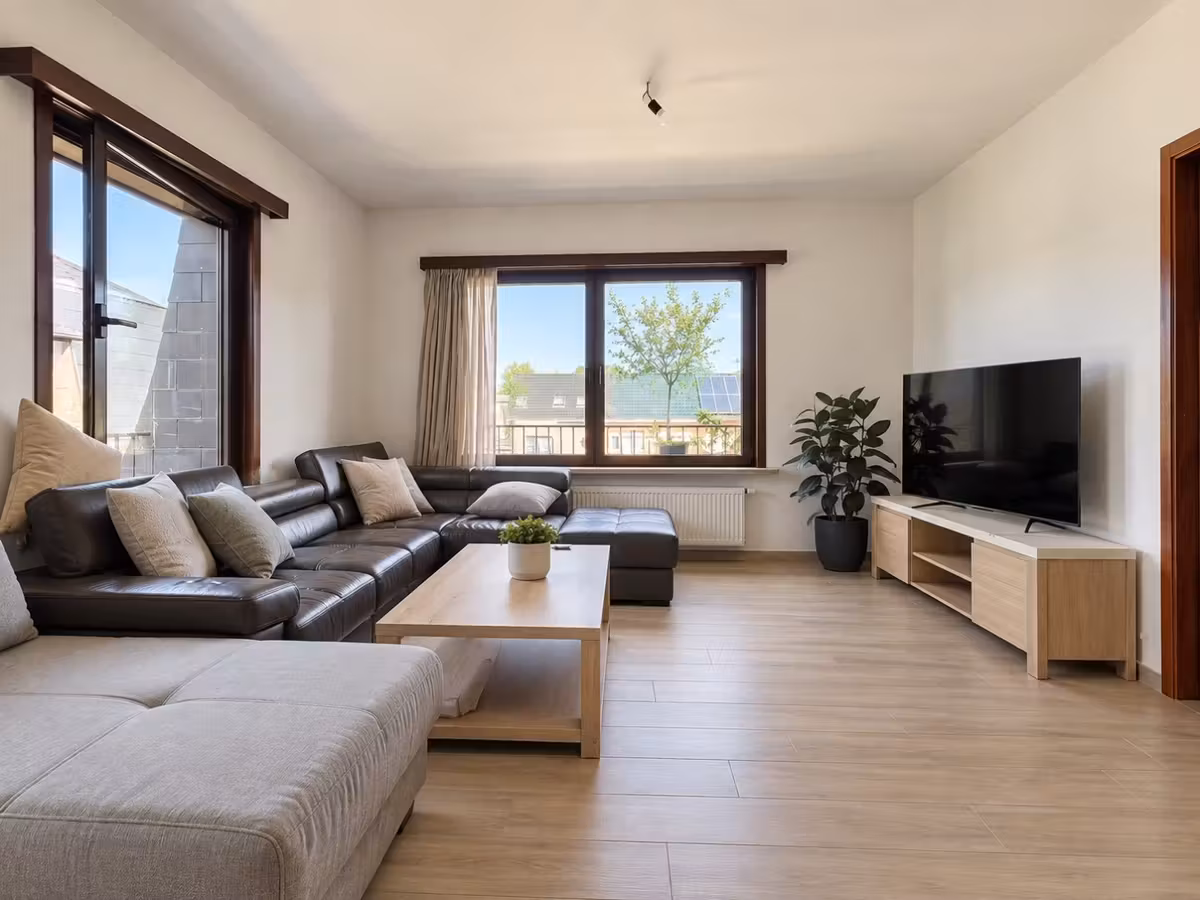 Appartement rénové avec 2 chambres à coucher et garage - 8