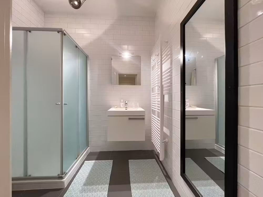 Furnished penthouse with parking space for rent in Ghent - 11