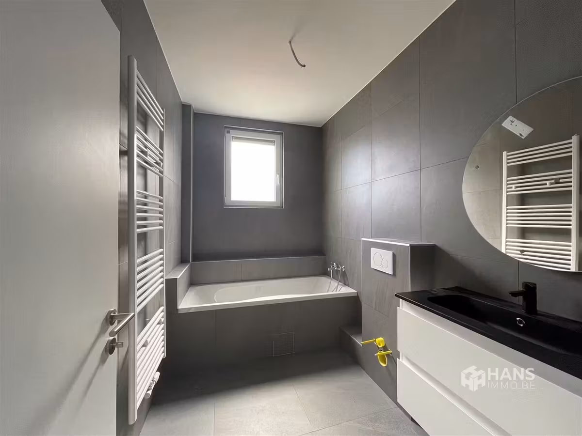 Renovated two-bedroom apartment with terraces - 5