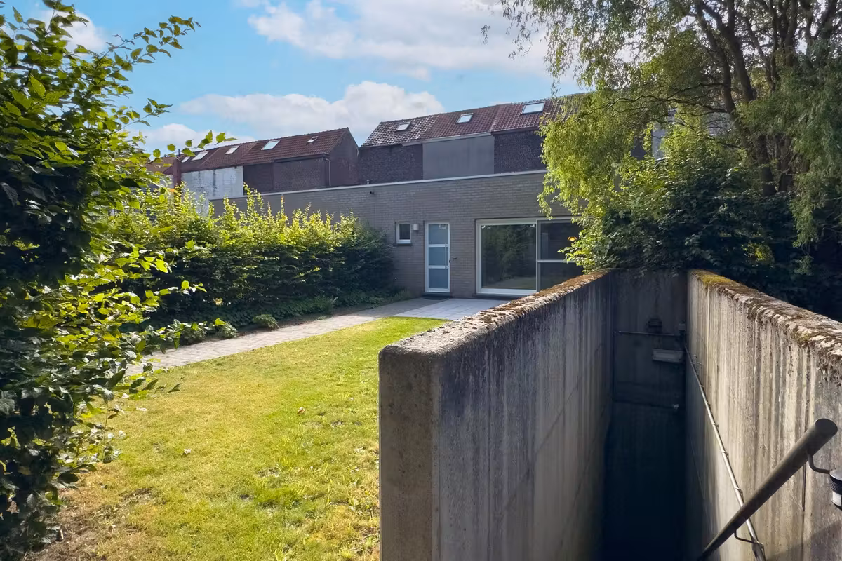 Tweeslaapkamer tuinappartement met ondergrondse staanplaats - 8
