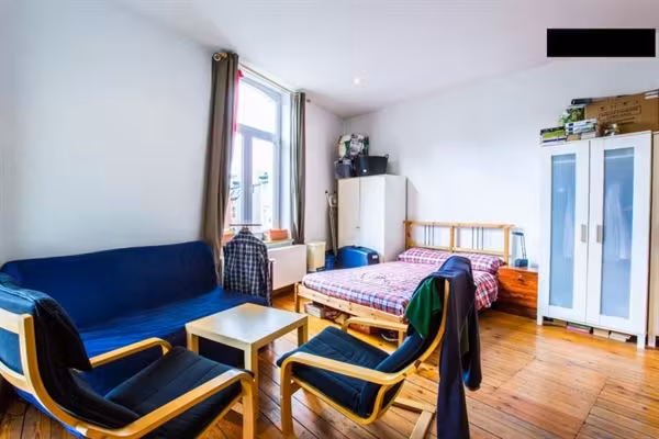 Mooi ongemeubileerd appartement met balkon - 8