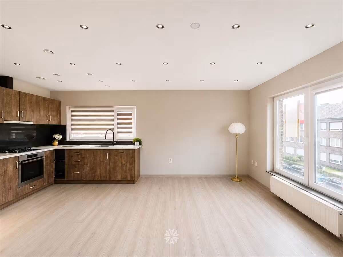 Gerenoveerd appartement met garage te huur in rustige buurt te Wondelgem - 2