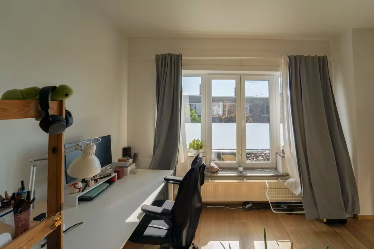Lichtrijk appartement met balkon op gunstige ligging - 7