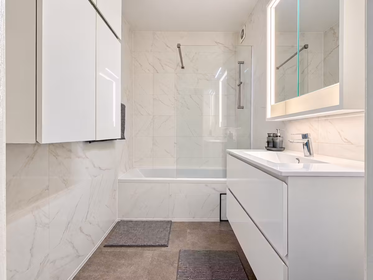 2-bedroom apartment with unobstructed views - 19