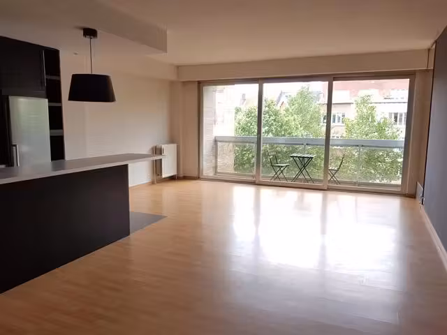 APPARTEMENT - TE HUUR - 1180 UKKEL - € 1.250 - 9