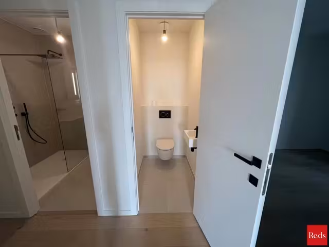 Appartement de 2 chambres avec spacieuse terrasse et parking - 8
