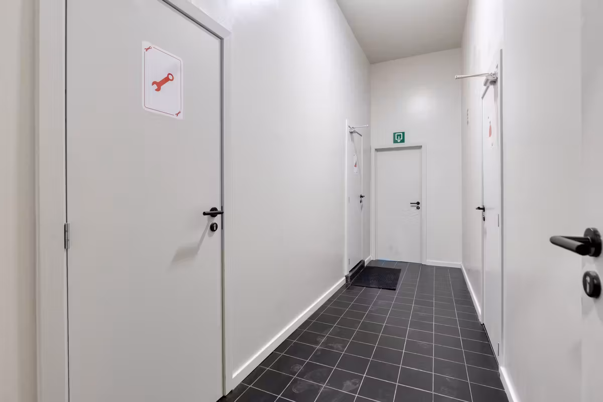 Renovated apartment with 2 bedrooms and spacious terrace - 18