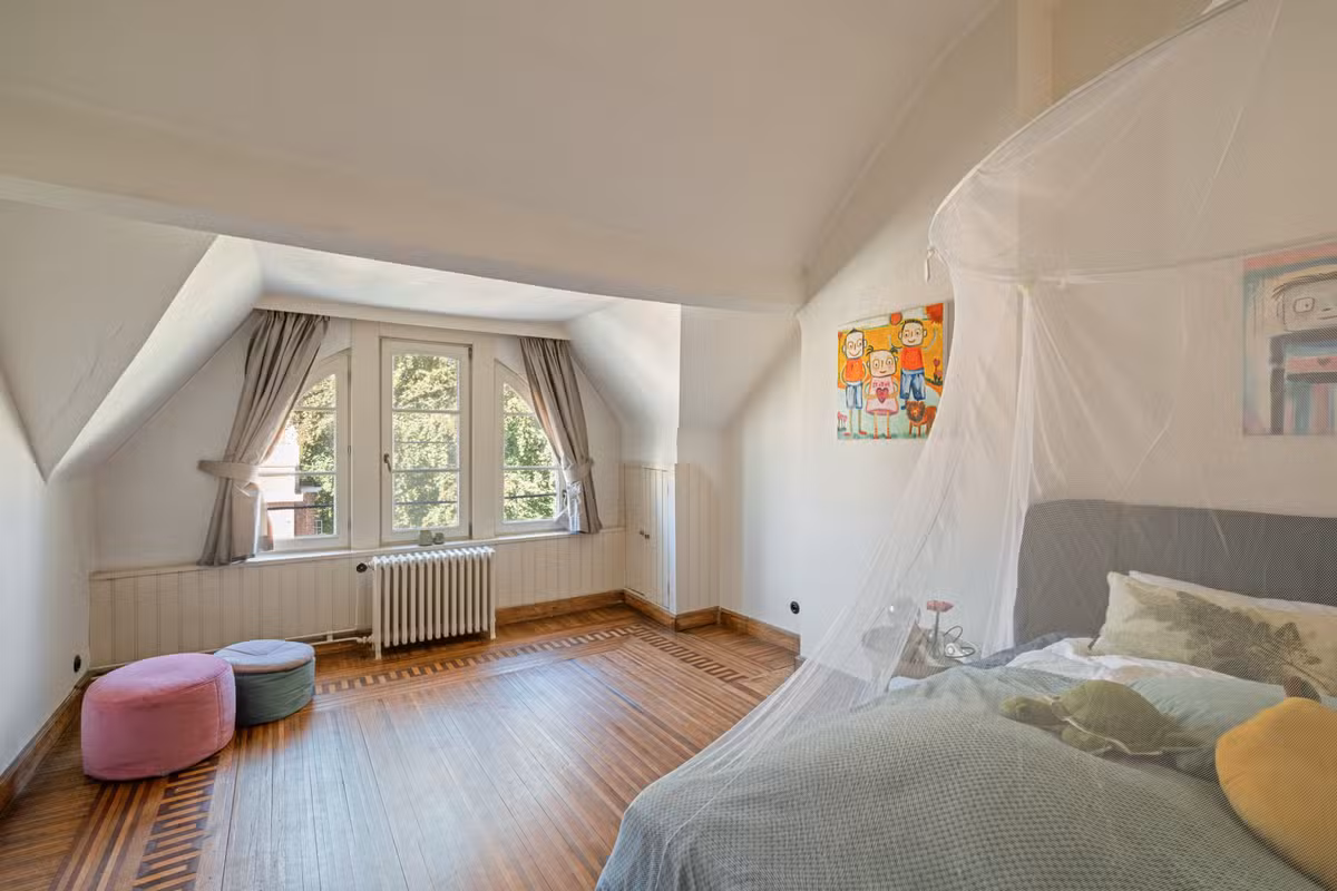 Maison charmante avec cinq chambres à coucher et jardin - 15