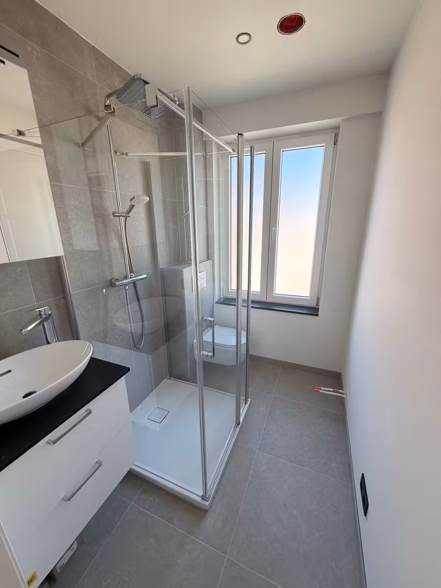 Bright renovated house with 4 bedrooms - 6