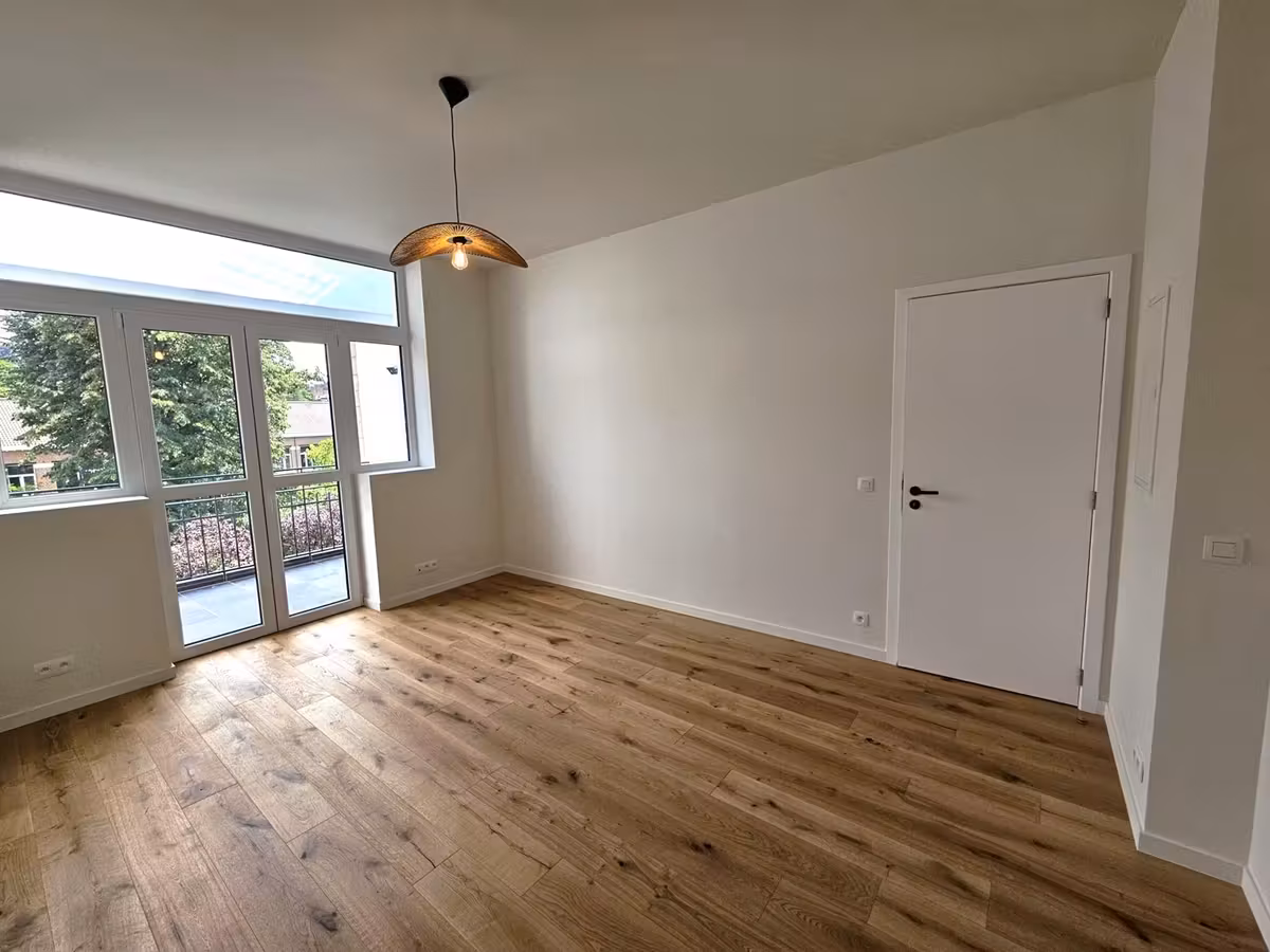 Appartement rénové à Uccle avec terrasse - 11