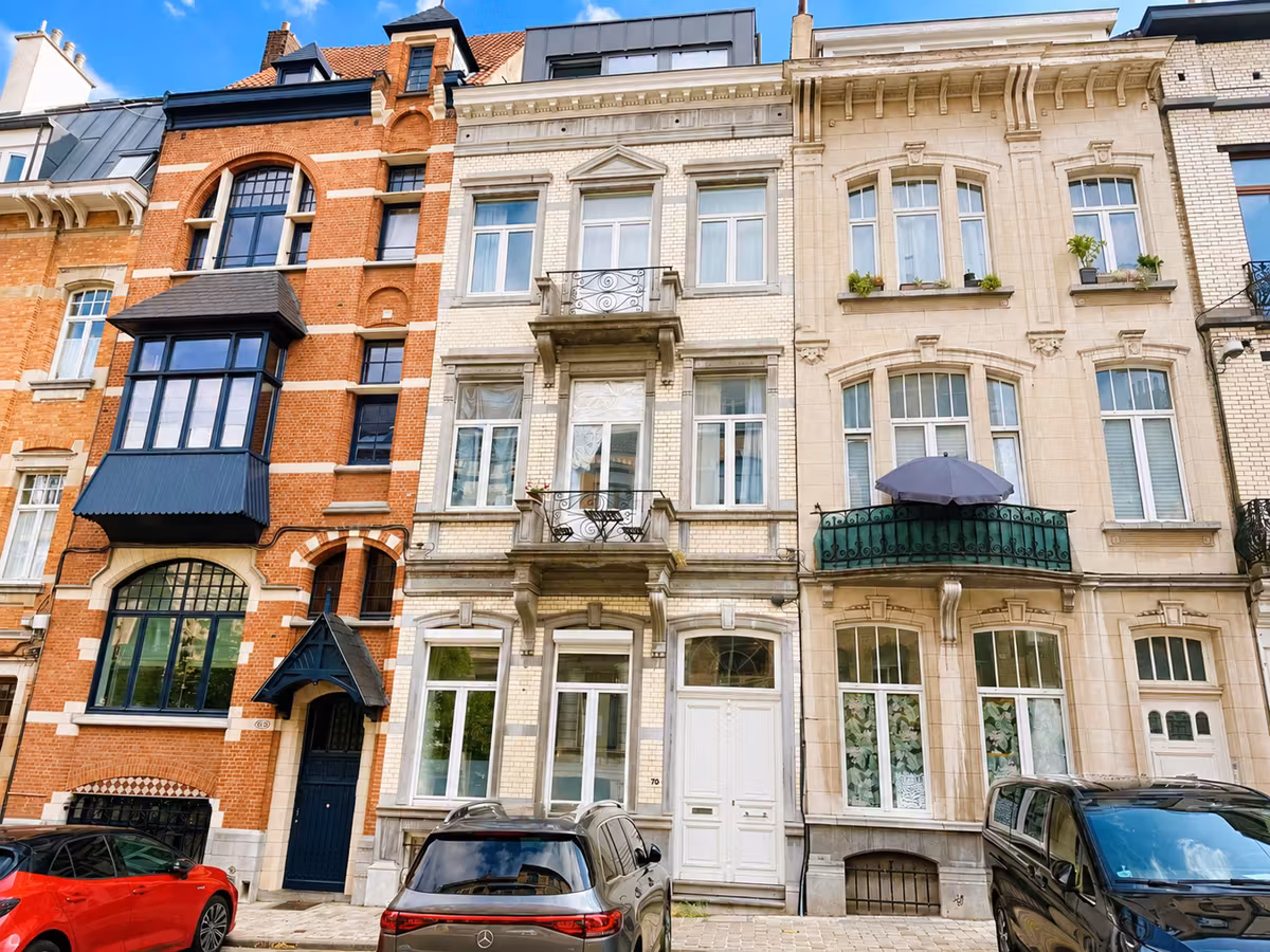 Mooie gemeubileerde studio in Etterbeek met buitenruimte