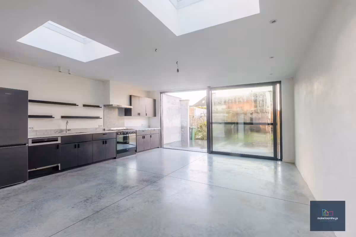 Instapklare eigendom met tuin te Mariakerke - 6