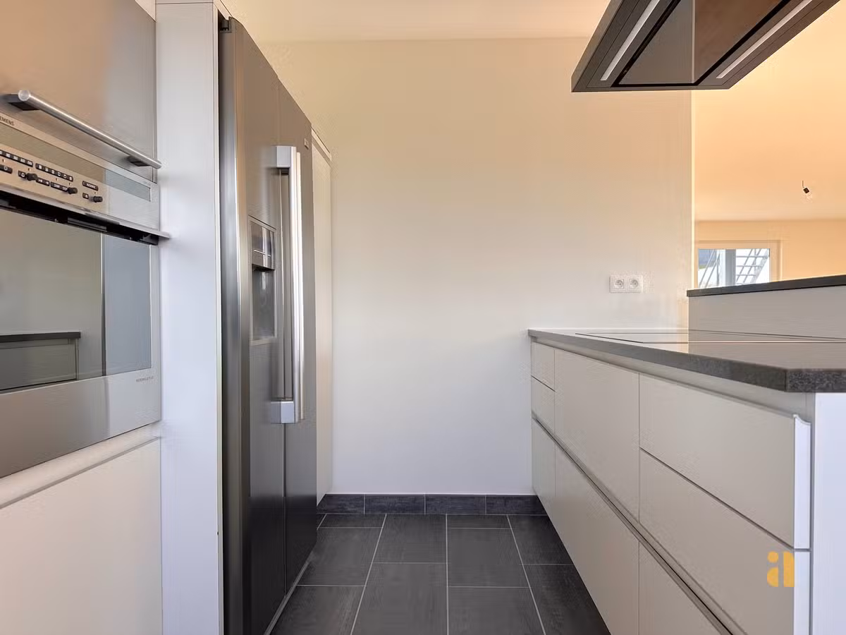 Appartement rénové avec terrasse ensoleillée - 18