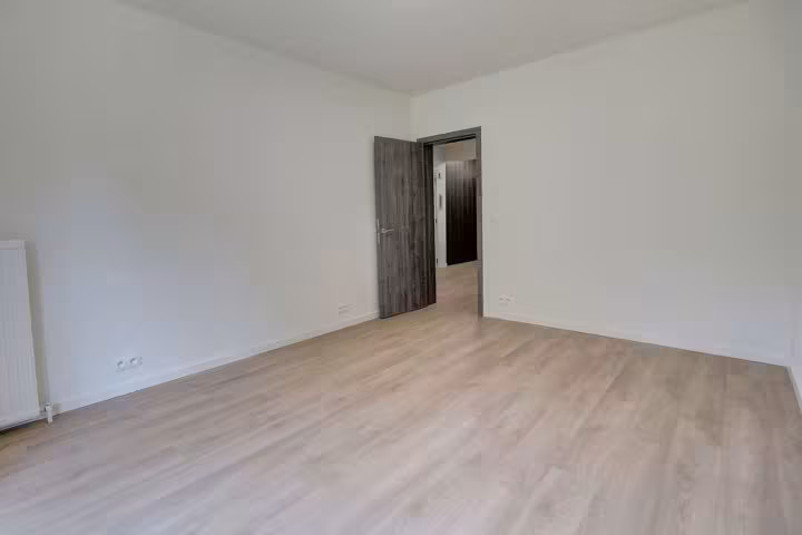 Renovated apartment with terrace in Auderghem - 4