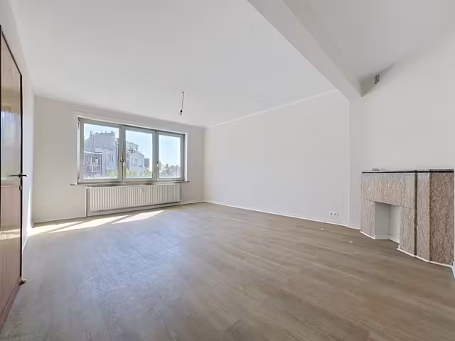 Beautiful renovated apartment in Jette
