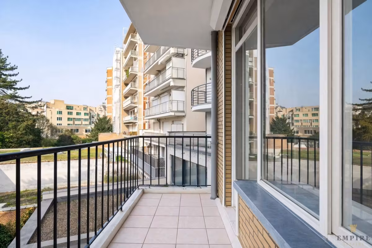 Appartement spacieux et lumineux avec 2 terrasses et place de parking - 9