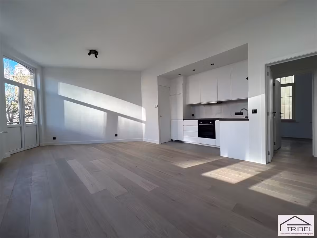 Appartement met één slaapkamer en balkon in Elsene