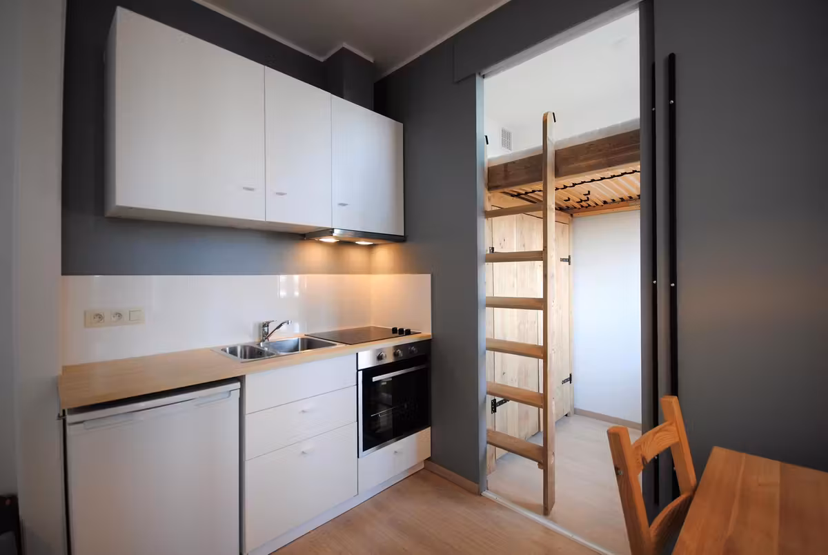 Furnished studio apartment in a great location - 6