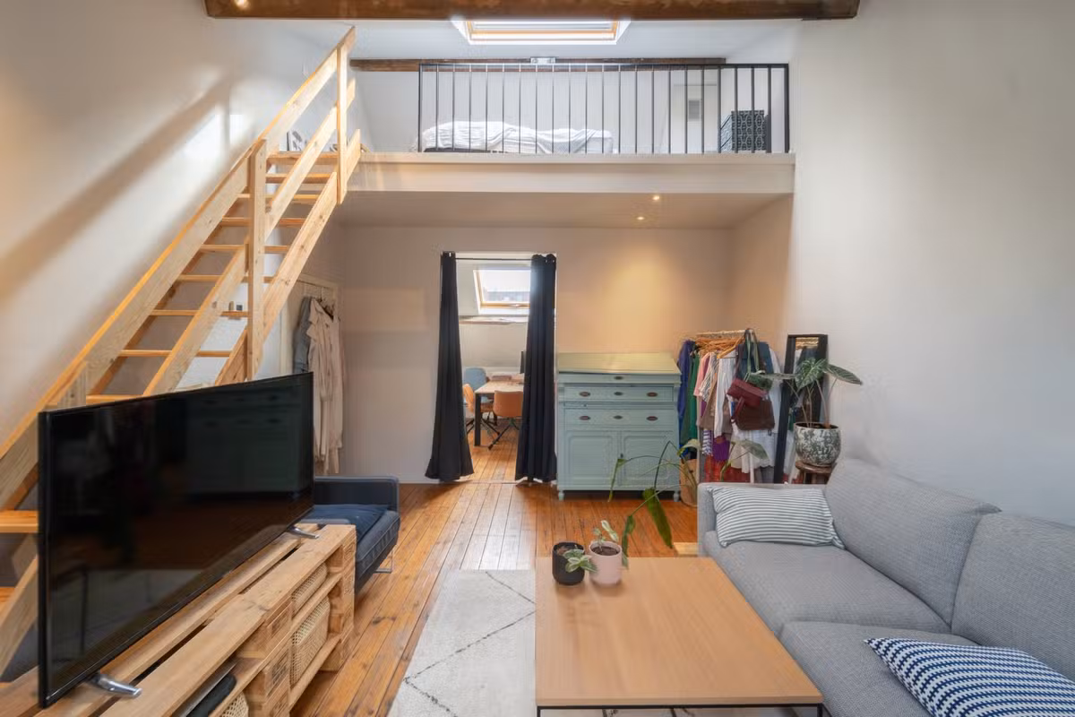 Cozy studio in a small building - 8