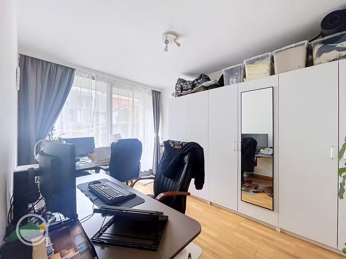 Two-bedroom apartment in a quiet residential area - 6