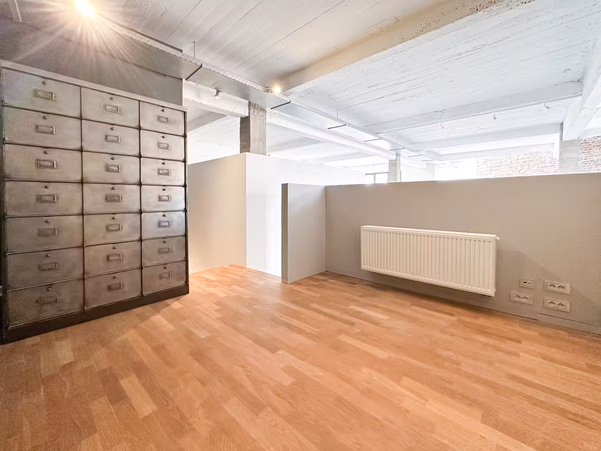 Loft with 1 bedroom, office and parking - 13