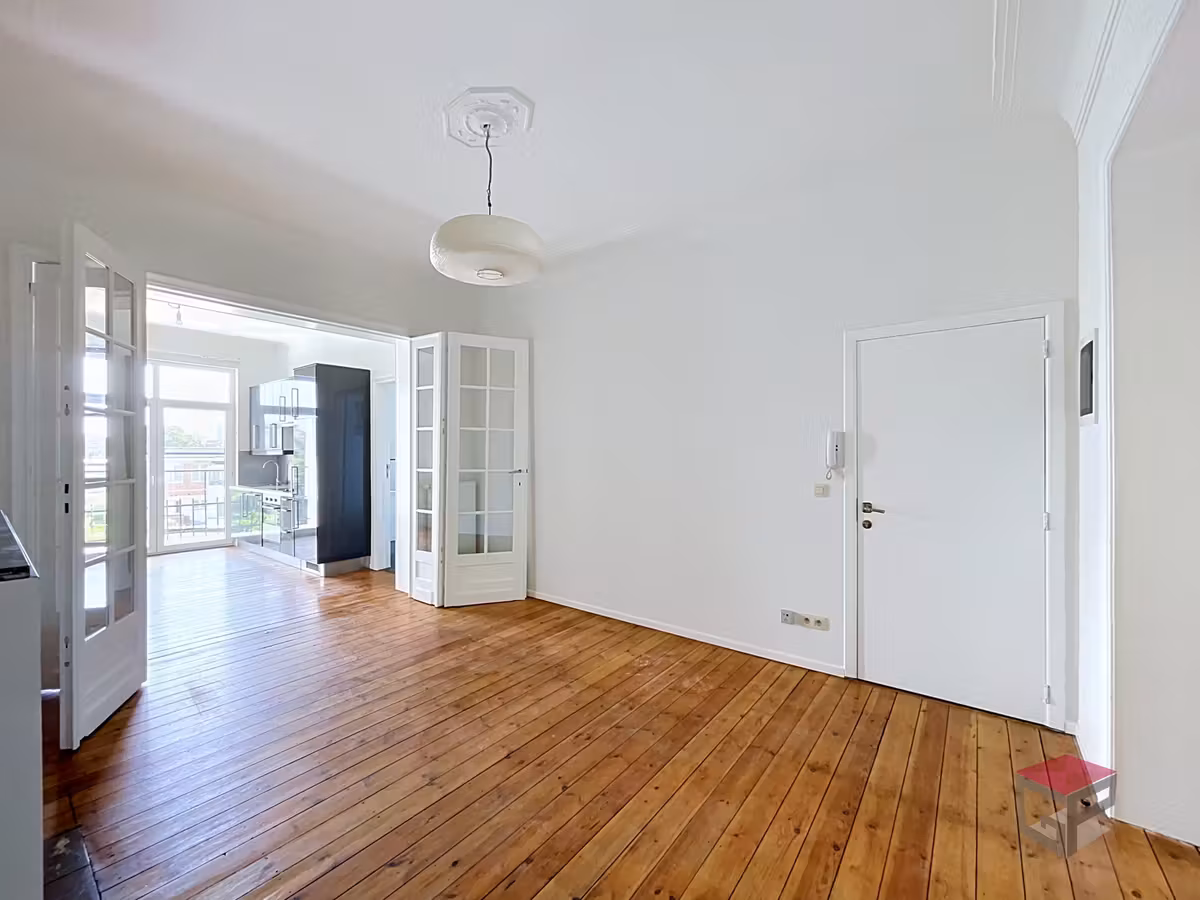 One-bedroom apartment with study and terrace - 4