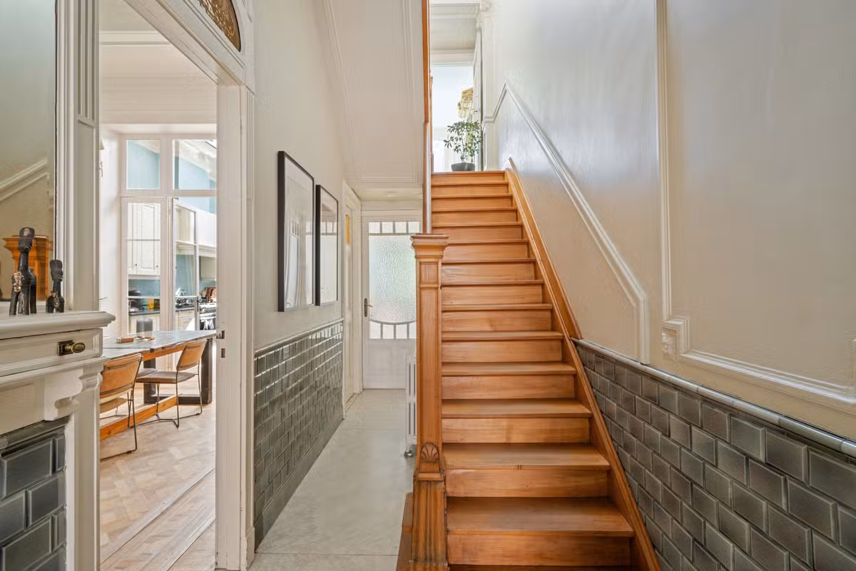 Maison charmante avec cinq chambres à coucher et jardin - 17
