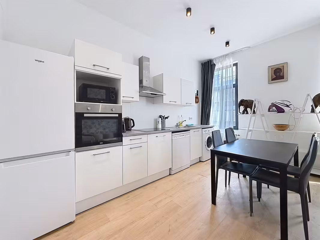 Schitterend 1 slaapkamer appartement Gare du Midi - 4