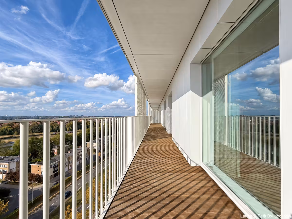 3-bedroom apartment with large terrace - 2