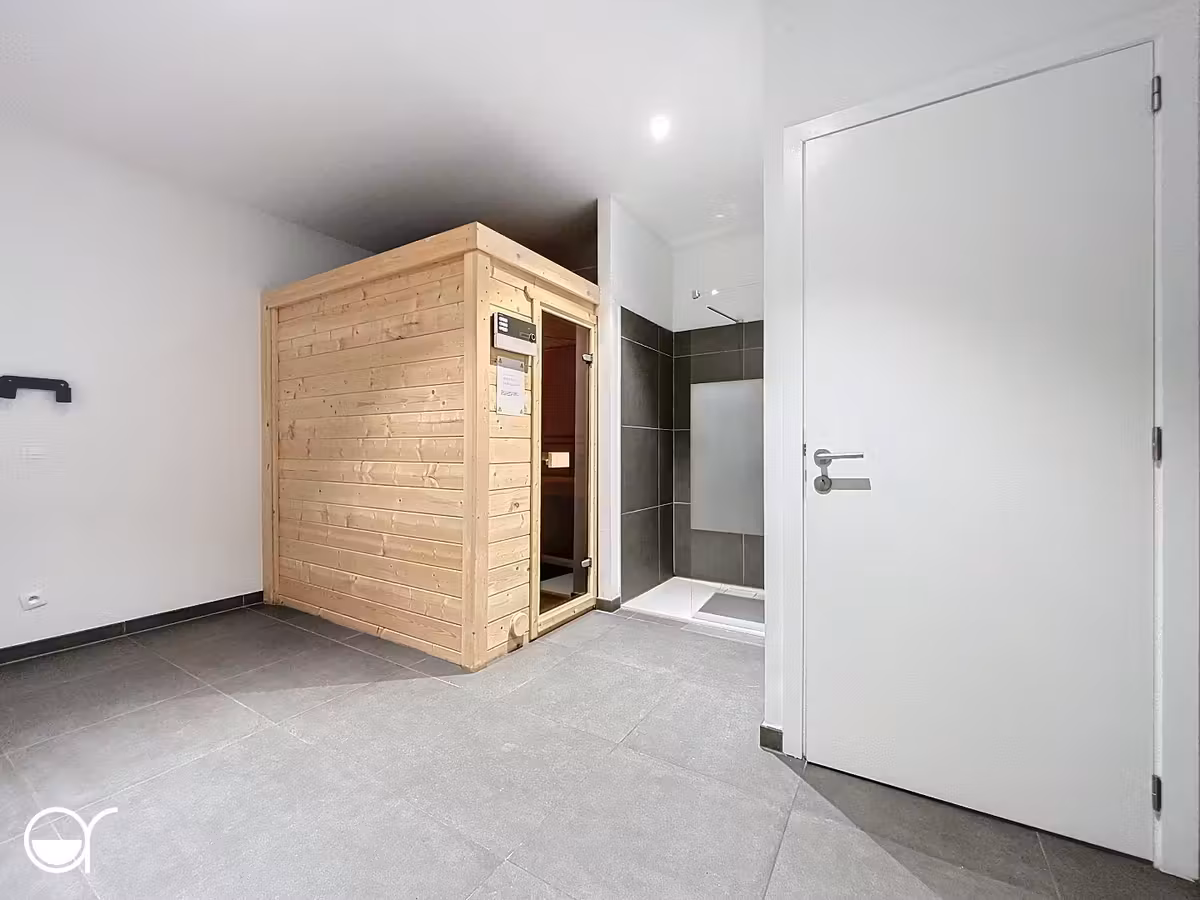 Studio in exclusive Greentower residence - 6