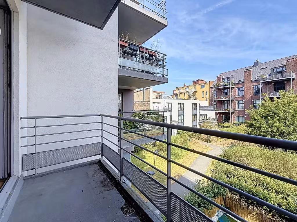Appartement te huur in Sint-Jans-Molenbeek met terras en parking - 13