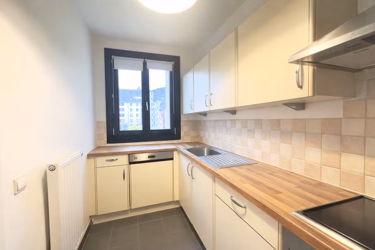 Gemeubileerd appartement met twee slaapkamers nabij... - 8