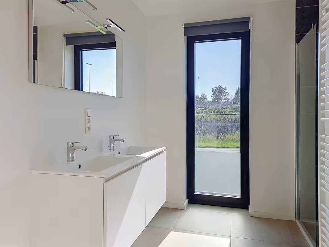 Villa de luxe neuve avec grand jardin - 19