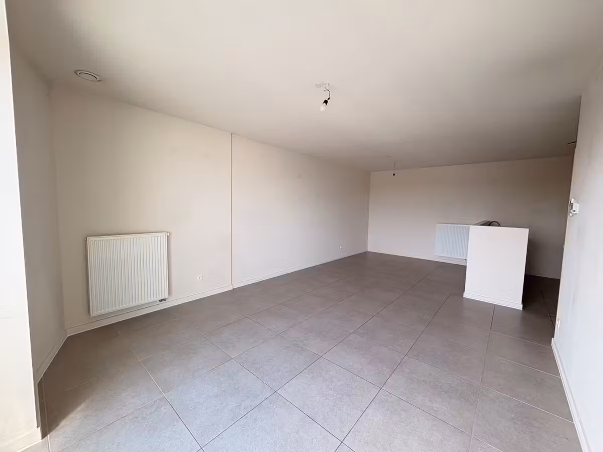 Appartement avec une chambre, bureau et terrasse - 8