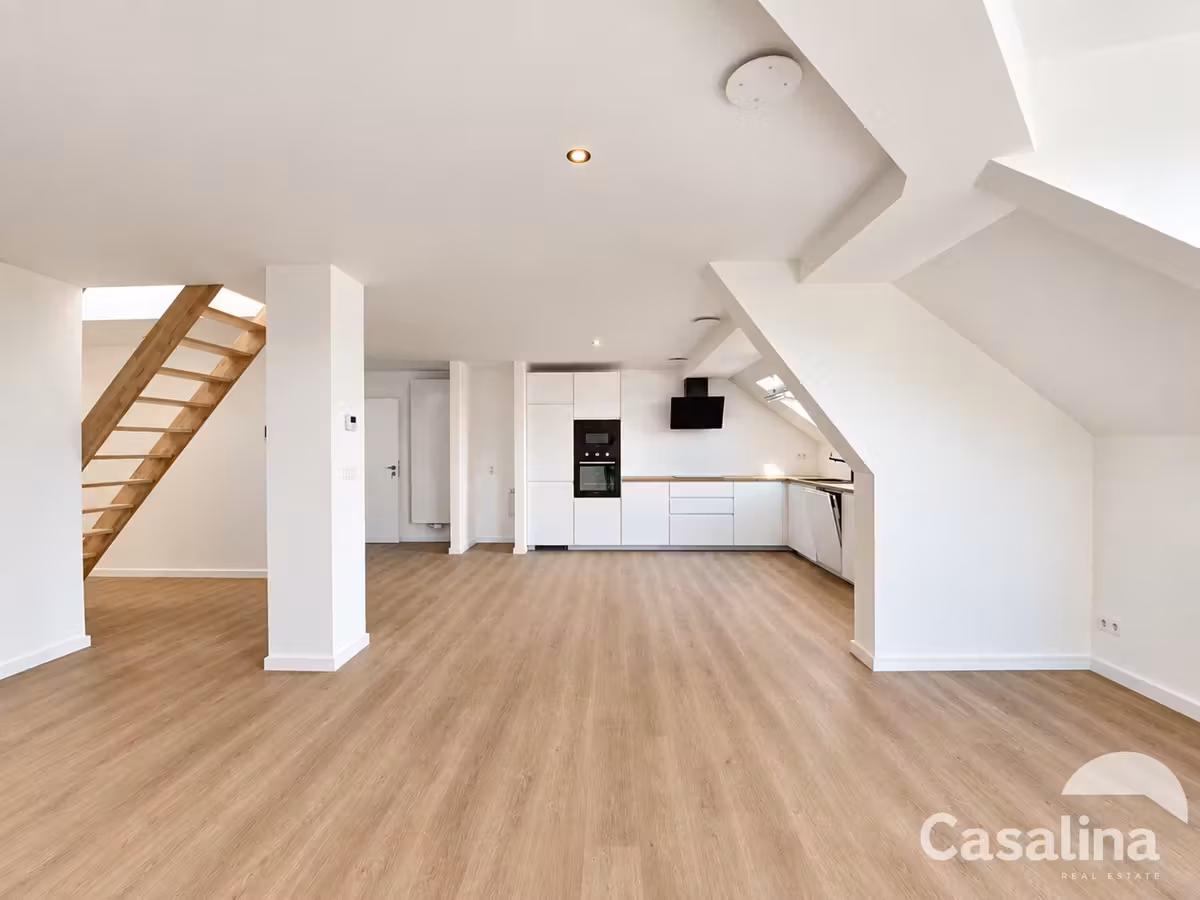 Three-bedroom duplex apartment for rent - 7
