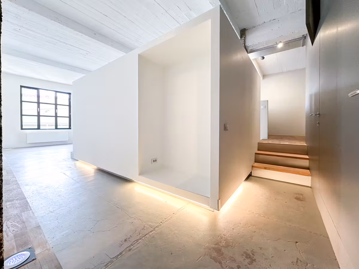 Loft with 1 bedroom, office and parking - 3