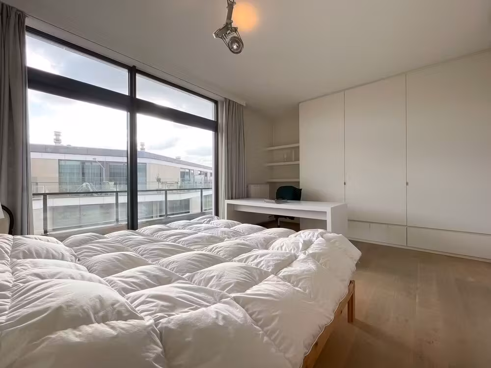 Furnished penthouse with parking space for rent in Ghent - 8