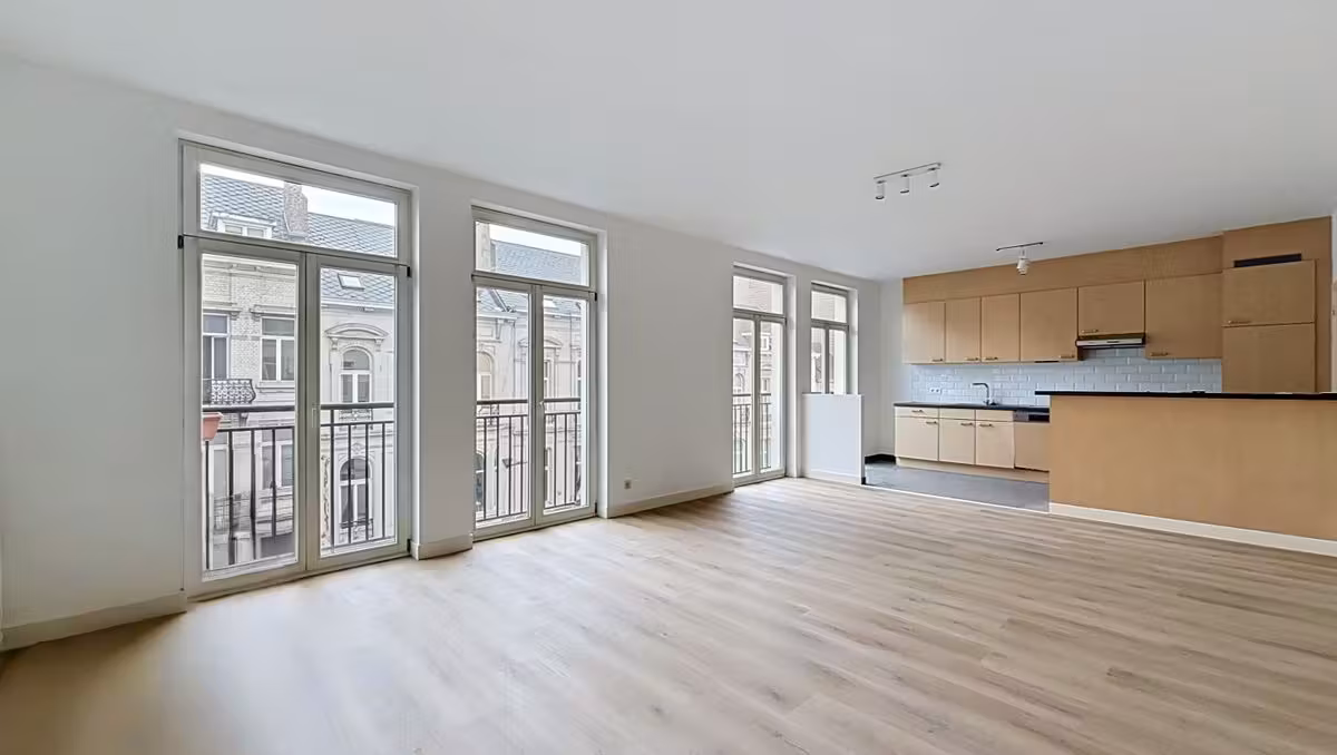 Schaerbeek: Apartment with 2 bedrooms 100m² + balconies - 5